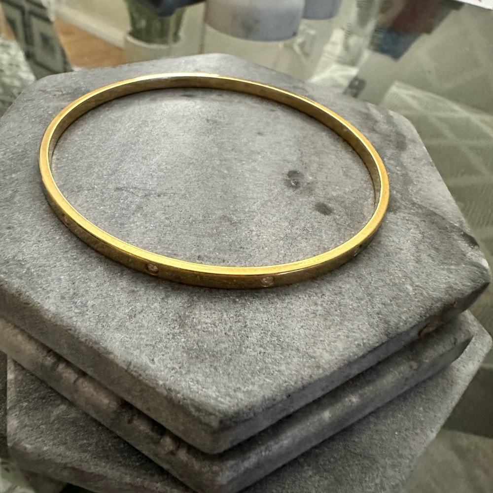 Gold bangle